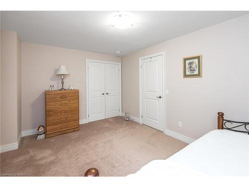 3281 Charleston Drive Drive, Fort Erie, ON - Indoor Photo Showing Bedroom