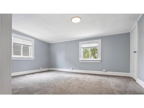 150 Iva Street, Welland, ON - Indoor Photo Showing Other Room