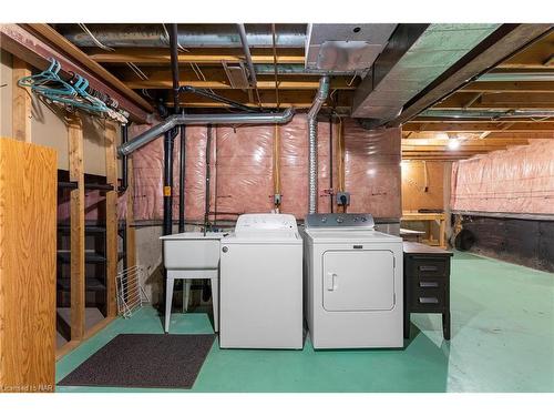 27-7470 Monastery Drive, Niagara Falls, ON - Indoor Photo Showing Laundry Room