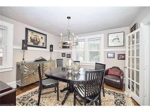 676 Niagara Street, St. Catharines, ON - Indoor Photo Showing Dining Room