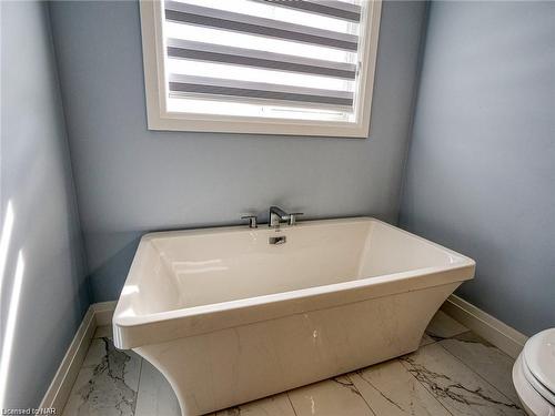 2911 Lemieux Walk, London, ON - Indoor Photo Showing Bathroom