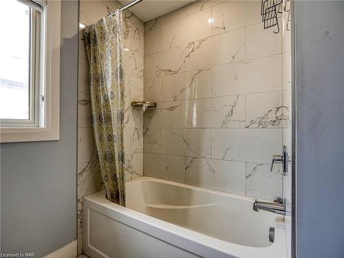 2911 Lemieux Walk, London, ON - Indoor Photo Showing Bathroom