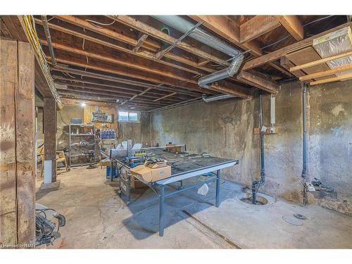 5412 Houck Drive, Niagara Falls, ON - Indoor Photo Showing Basement