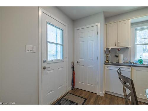 5412 Houck Drive, Niagara Falls, ON - Indoor Photo Showing Other Room