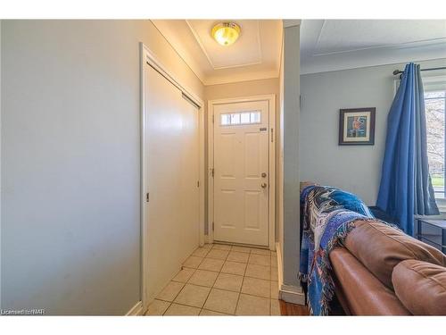 6791 O'Neil Street, Niagara Falls, ON - Indoor Photo Showing Other Room