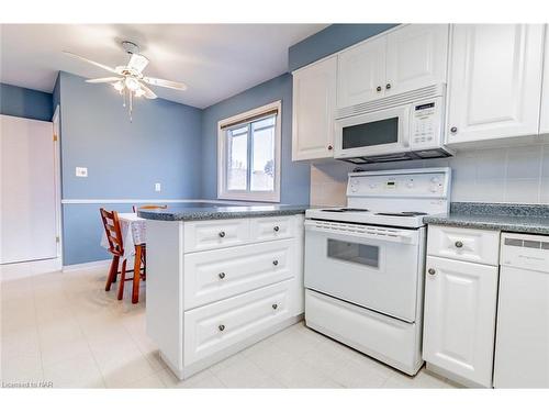 535 Alan Avenue, Welland, ON - Indoor Photo Showing Kitchen