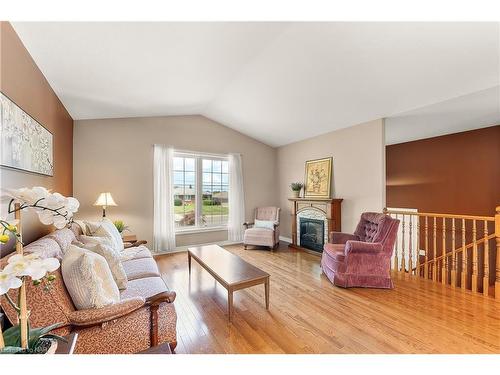 1817 Four Mile Creek Road, Niagara-On-The-Lake, ON - Indoor Photo Showing Living Room With Fireplace