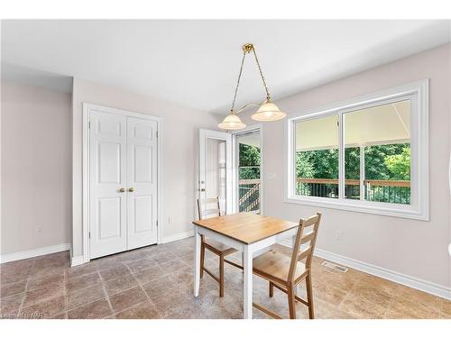 1817 Four Mile Creek Road, Niagara-On-The-Lake, ON - Indoor Photo Showing Dining Room