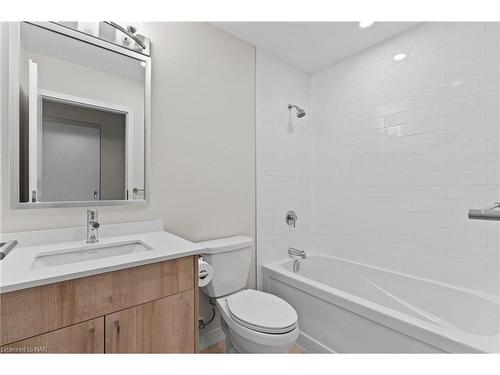 605-118 West Street, Port Colborne, ON - Indoor Photo Showing Bathroom