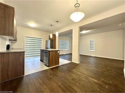 83 Hildred Street, Welland, ON - Indoor Photo Showing Kitchen