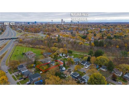 7069 Windsor Crescent, Niagara Falls, ON - Outdoor With View