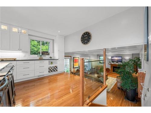 19 Little John Court, Welland, ON - Indoor Photo Showing Kitchen