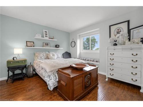 19 Little John Court, Welland, ON - Indoor Photo Showing Bedroom