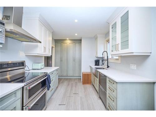 5 Dundonald Street, St. Catharines, ON - Indoor Photo Showing Kitchen