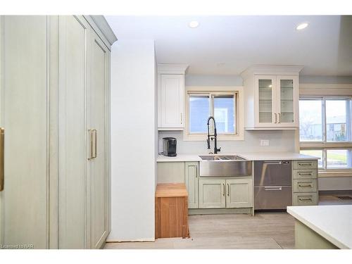 5 Dundonald Street, St. Catharines, ON - Indoor Photo Showing Kitchen With Double Sink