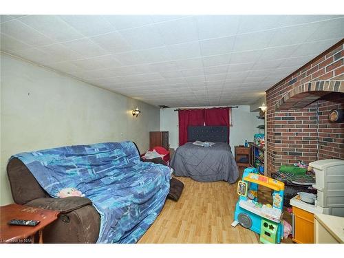 5 Dundonald Street, St. Catharines, ON - Indoor Photo Showing Bedroom