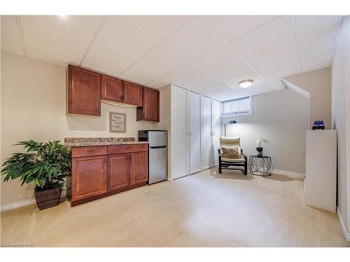 33 Patricia Drive, St. Catharines, ON - Indoor