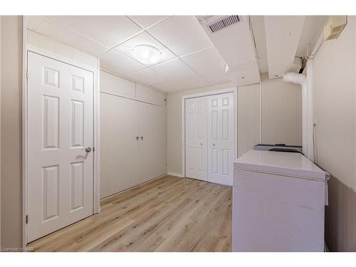 33 Patricia Drive, St. Catharines, ON - Indoor Photo Showing Laundry Room