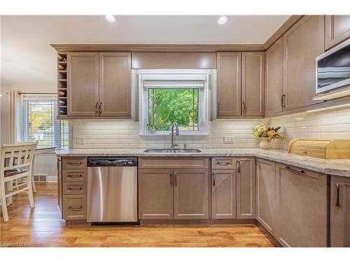 33 Patricia Drive, St. Catharines, ON - Indoor Photo Showing Kitchen With Double Sink