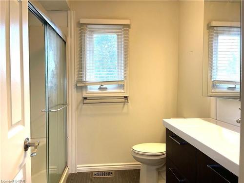 61 Barbican Trail, St. Catharines, ON - Indoor Photo Showing Bathroom