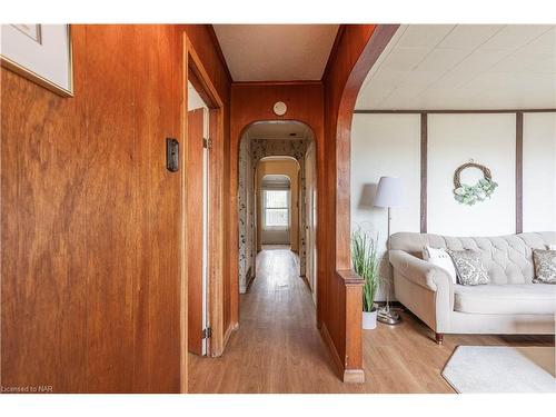 305 Lincoln Street, Welland, ON - Indoor Photo Showing Living Room