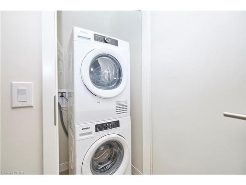 803-118 West Street, Port Colborne, ON - Indoor Photo Showing Laundry Room