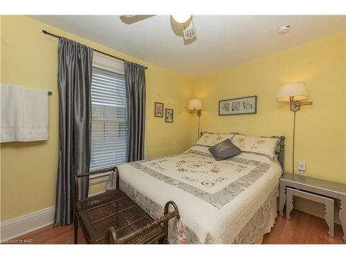 4467 John Street, Niagara Falls, ON - Indoor Photo Showing Bedroom