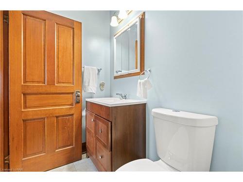 259 Niagara Street, St. Catharines, ON - Indoor Photo Showing Bathroom