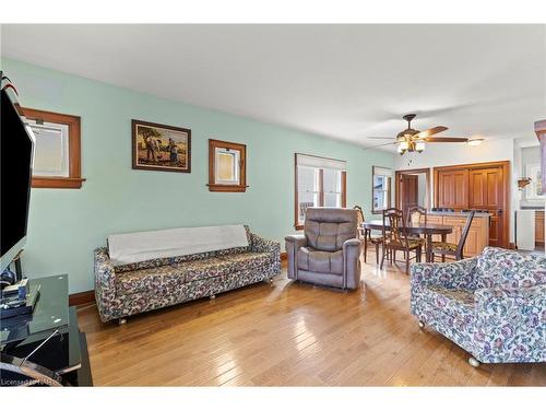 259 Niagara Street, St. Catharines, ON - Indoor Photo Showing Living Room