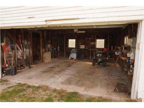 825 Garrison Road, Fort Erie, ON -  Photo Showing Garage