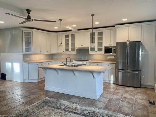 352 Linwell Road, St. Catharines, ON - Indoor Photo Showing Kitchen With Double Sink