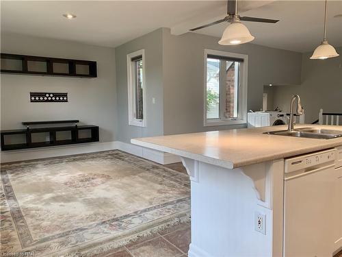 352 Linwell Road, St. Catharines, ON - Indoor Photo Showing Kitchen With Double Sink