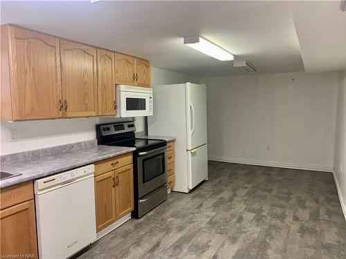 352 Linwell Road, St. Catharines, ON - Indoor Photo Showing Kitchen