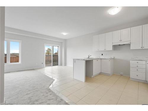 226 Palace Street, Thorold, ON - Indoor Photo Showing Kitchen