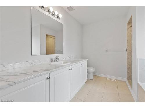 226 Palace Street, Thorold, ON - Indoor Photo Showing Bathroom