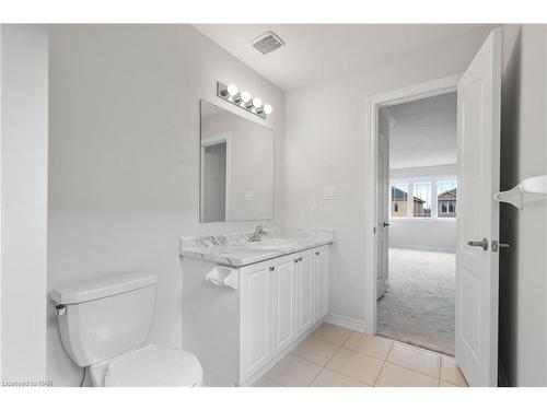 226 Palace Street, Thorold, ON - Indoor Photo Showing Bathroom