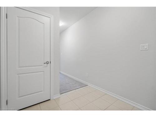 226 Palace Street, Thorold, ON - Indoor Photo Showing Other Room