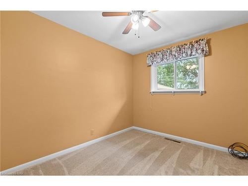 6326 Doreen Drive, Niagara Falls, ON - Indoor Photo Showing Other Room