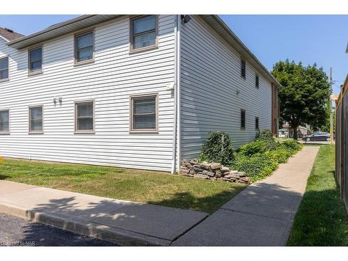 110-2 Walnut Street, St. Catharines, ON - Outdoor