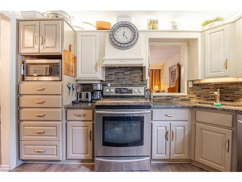 491 Bunting Road, St. Catharines, ON - Indoor Photo Showing Kitchen