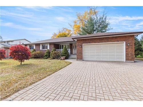 142 Welland Road, Fonthill, ON - Outdoor With Facade