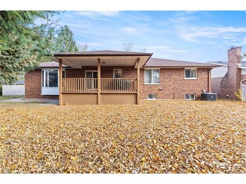 142 Welland Road, Fonthill, ON - Outdoor With Deck Patio Veranda With Exterior