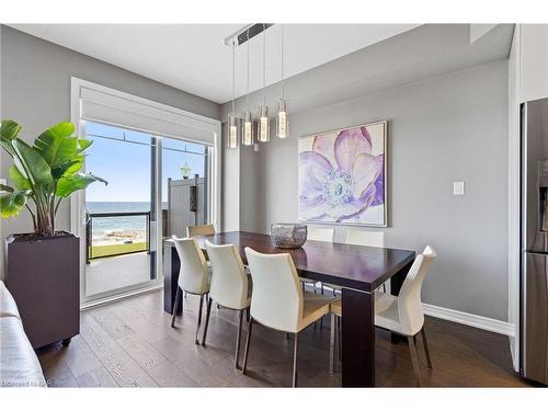 60 Waterview Lane, Grimsby, ON - Indoor Photo Showing Dining Room