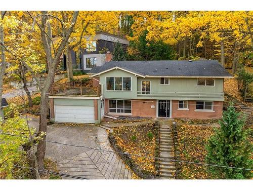 160 Woodside Drive, St. Catharines, ON - Outdoor With Facade