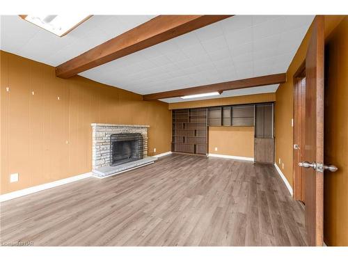 160 Woodside Drive, St. Catharines, ON - Indoor With Fireplace