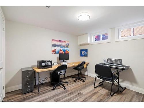 18 Densgrove Drive, St. Catharines, ON - Indoor Photo Showing Office