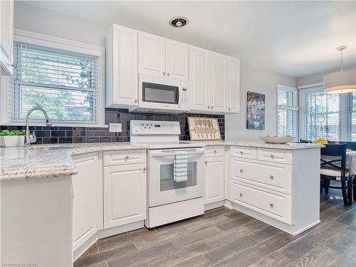 101 Masterson Drive, St. Catharines, ON - Indoor Photo Showing Kitchen