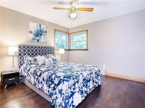 101 Masterson Drive, St. Catharines, ON - Indoor Photo Showing Bedroom