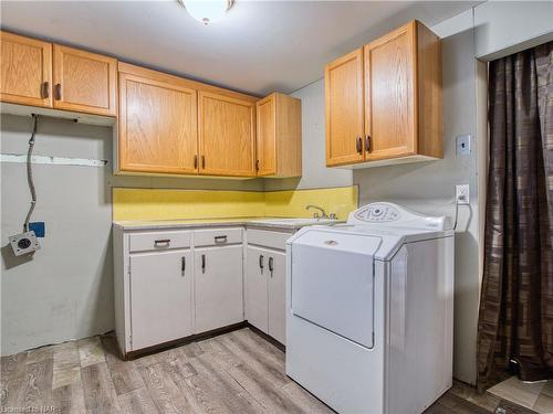 101 Masterson Drive, St. Catharines, ON - Indoor Photo Showing Laundry Room