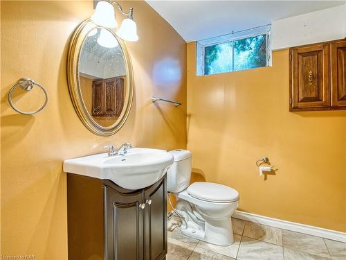 101 Masterson Drive, St. Catharines, ON - Indoor Photo Showing Bathroom